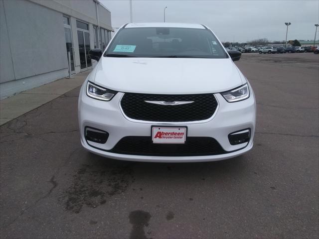 2026 Chrysler Pacifica PACIFICA SELECT AWD