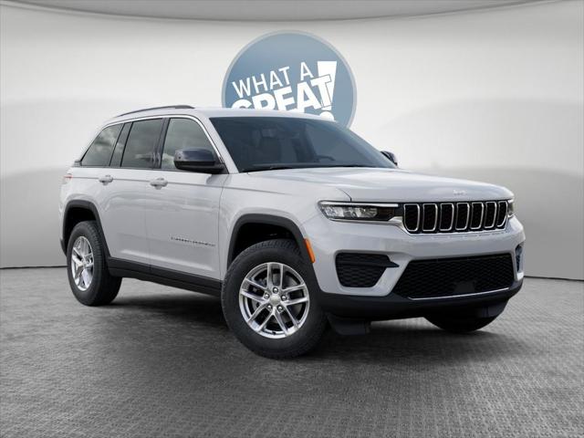 2026 Jeep Grand Cherokee GRAND CHEROKEE LAREDO X 4X4