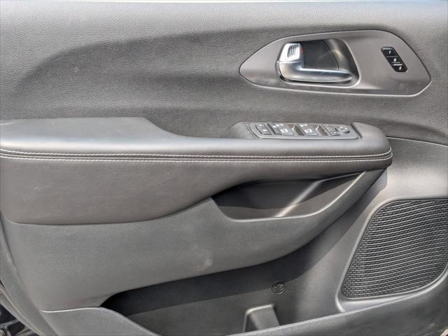 2026 Chrysler Pacifica Select AWD