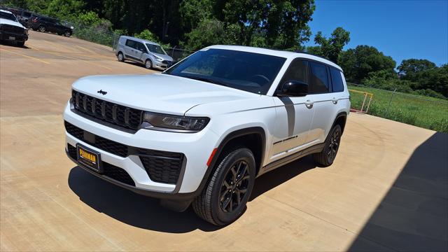 2026 Jeep Grand Cherokee Altitude 4x4