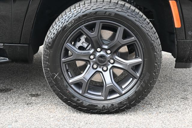 New 2026 High Gloss Black Exterior Paint Jeep Grand Wagoneer image 39