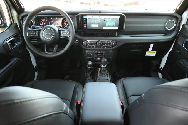 2026 Jeep Gladiator GLADIATOR SAHARA 4X4