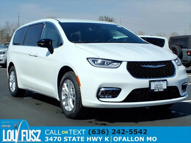 2026 Chrysler Pacifica PACIFICA SELECT AWD