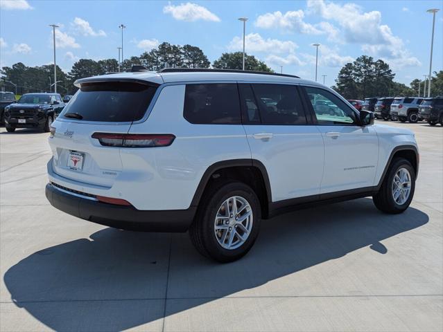 2026 Jeep Grand Cherokee Laredo 4x2