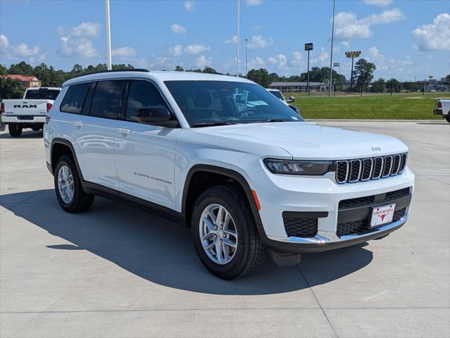 2026 Jeep Grand Cherokee Laredo 4x2