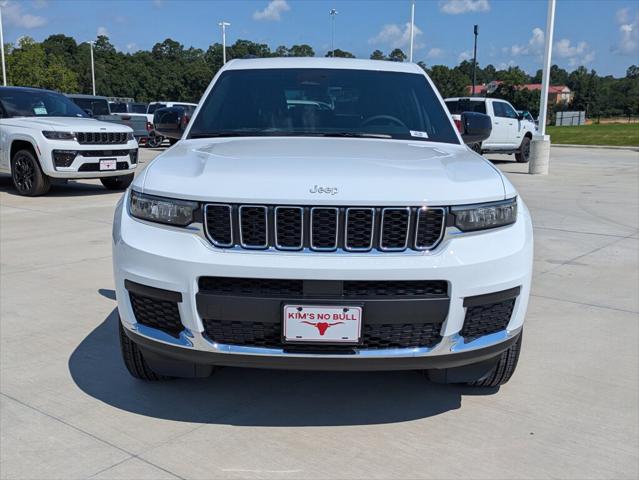 2026 Jeep Grand Cherokee Laredo 4x2