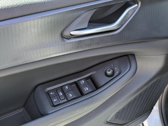 2026 Jeep Grand Cherokee Laredo 4x2