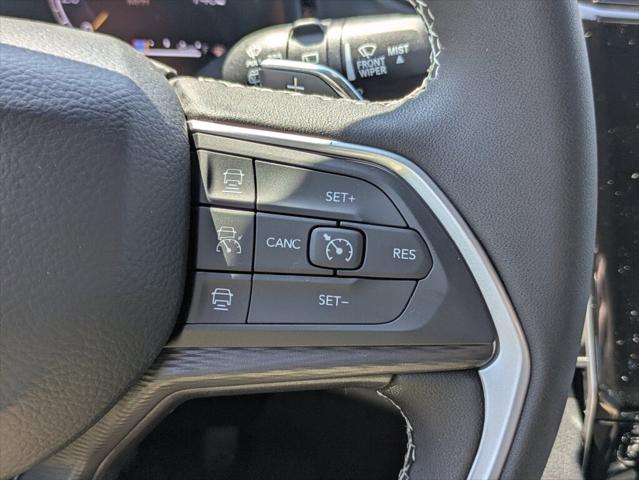 2026 Jeep Grand Cherokee Laredo 4x2