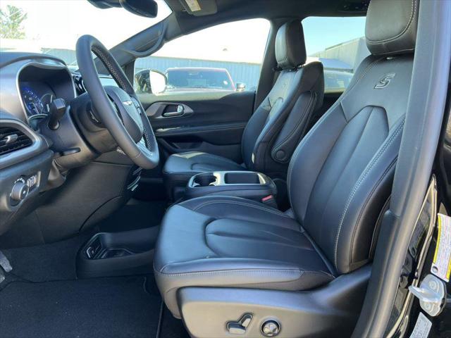 2026 Chrysler Pacifica PACIFICA SELECT AWD 2026 Chrysler Pacifica PACIFICA SELECT AWD