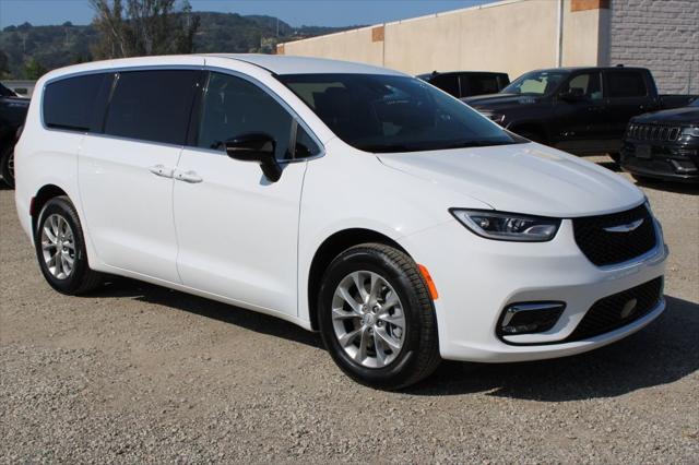 2026 Chrysler Pacifica PACIFICA SELECT AWD