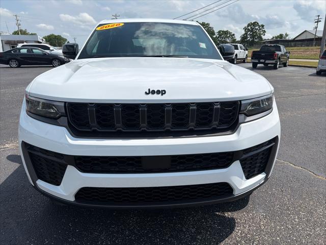2026 Jeep Grand Cherokee GRAND CHEROKEE L LAREDO ALTITUDE 4X4