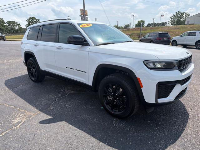 2026 Jeep Grand Cherokee L GRAND CHEROKEE L LAREDO ALTITUDE 4X4 2026 Jeep Grand Cherokee L GRAND CHEROKEE L LAREDO ALTITUDE 4X4