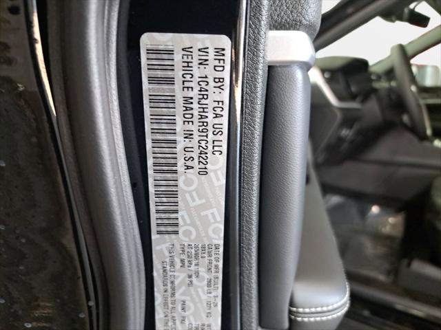 2026 Jeep Grand Cherokee Altitude 4x4