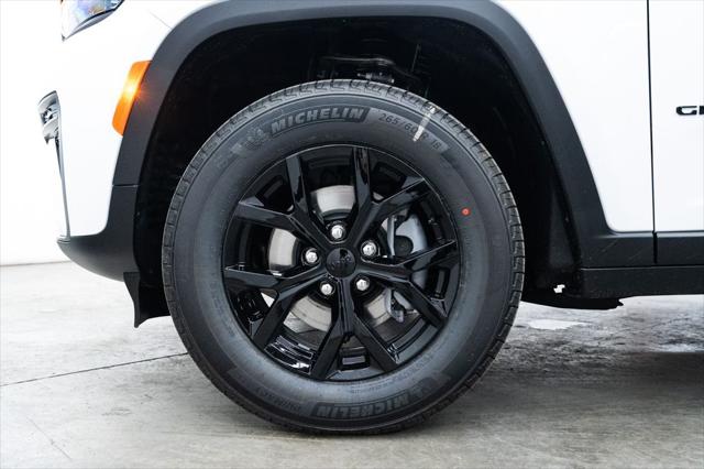 2026 Jeep Grand Cherokee Altitude 4x4
