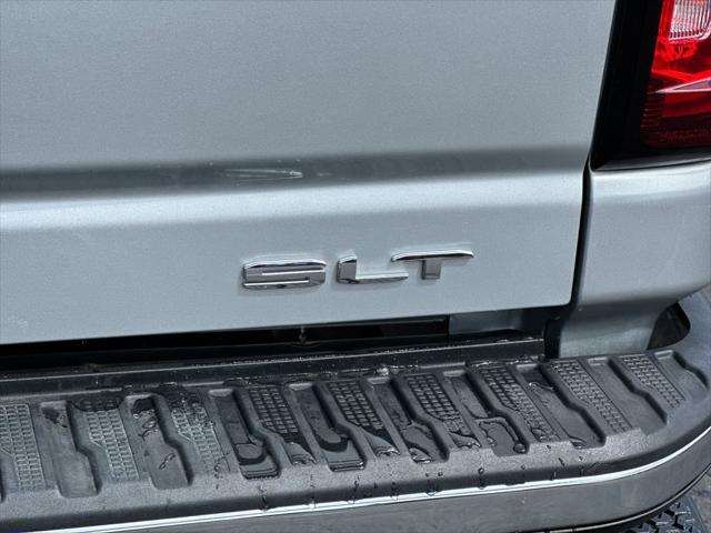 2022 GMC Sierra 2500HD 4WD Crew Cab Standard Bed SLT
