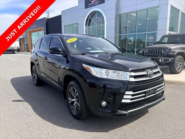 2017 Toyota Highlander LE Plus 2017 Toyota Highlander LE Plus