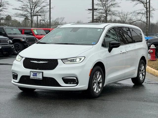 2026 Chrysler Pacifica Select AWD