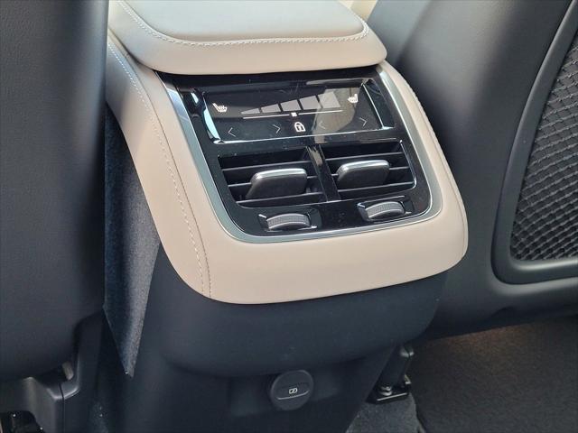 2026 Volvo XC90 Plus, B6 AWD Gas (mild hybrid), Gasoline, Bright, 7 Seats
