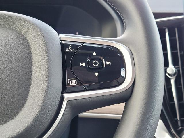 2026 Volvo XC90 Plus, B6 AWD Gas (mild hybrid), Gasoline, Bright, 7 Seats