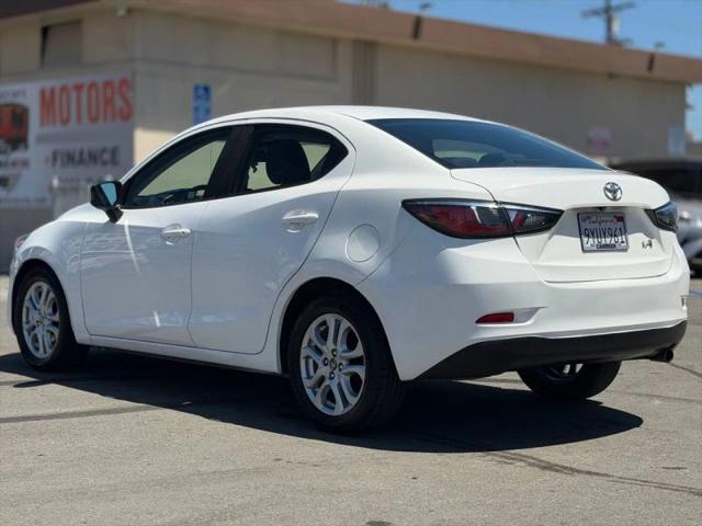 2017 Toyota Yaris iA Base
