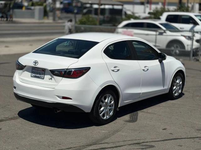 2017 Toyota Yaris iA Base