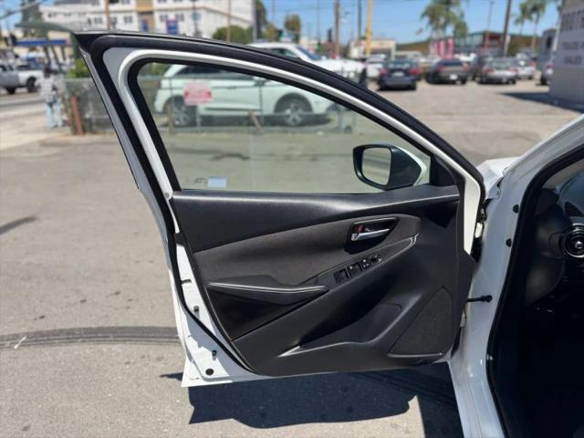 2017 Toyota Yaris iA Base