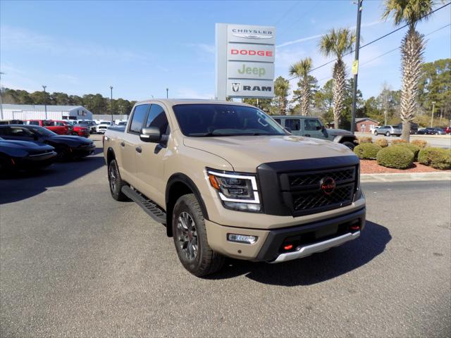 2024 Nissan TITAN Crew Cab PRO-4X 4x4 2024 Nissan TITAN Crew Cab PRO-4X 4x4