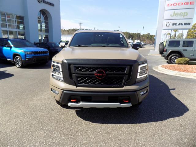 2024 Nissan TITAN Crew Cab PRO-4X 4x4 2024 Nissan TITAN Crew Cab PRO-4X 4x4