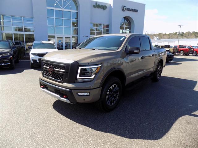 2024 Nissan TITAN Crew Cab PRO-4X 4x4 2024 Nissan TITAN Crew Cab PRO-4X 4x4