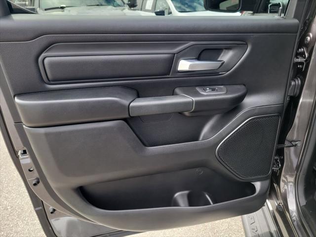 2026 Ram 1500 Express Crew Cab 4x4 5'7" Box