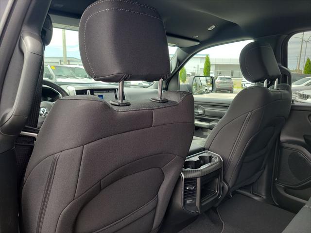 2026 Ram 1500 Express Crew Cab 4x4 5'7" Box