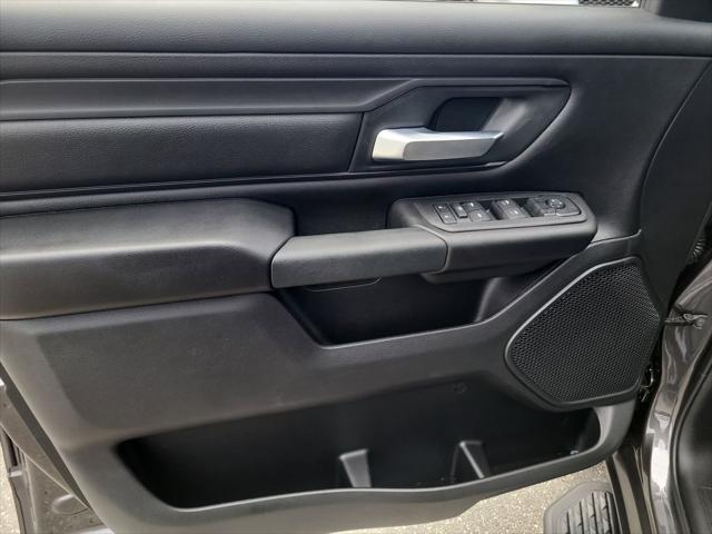 2026 Ram 1500 Express Crew Cab 4x4 5'7" Box