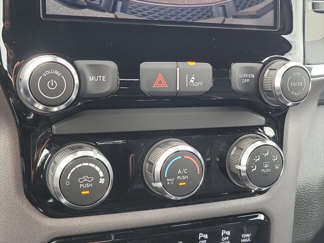 2026 Ram 1500 Express Crew Cab 4x4 5'7" Box