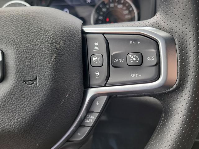 2026 Ram 1500 Express Crew Cab 4x4 5'7" Box