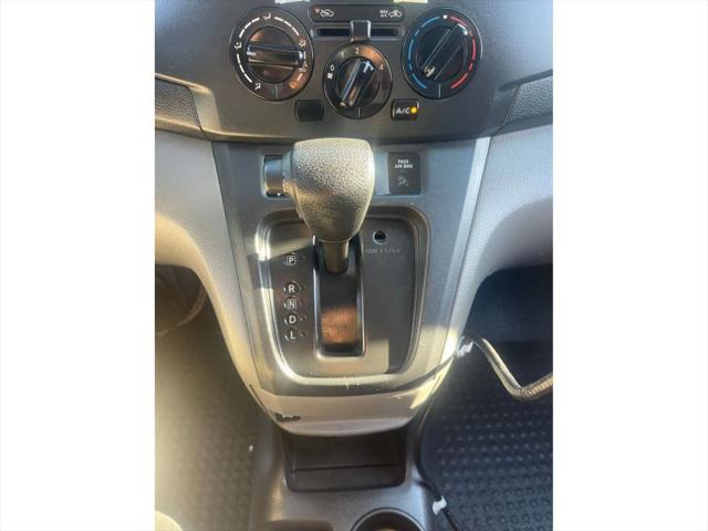 2017 Nissan NV200 S