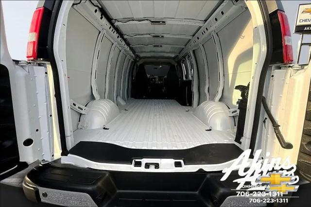 2025 Chevrolet Express Cargo Van RWD 3500 Extended Wheelbase WT