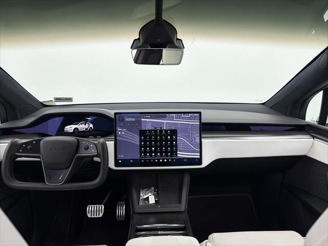 2022 Tesla Model X Plaid Tri Motor All-Wheel Drive