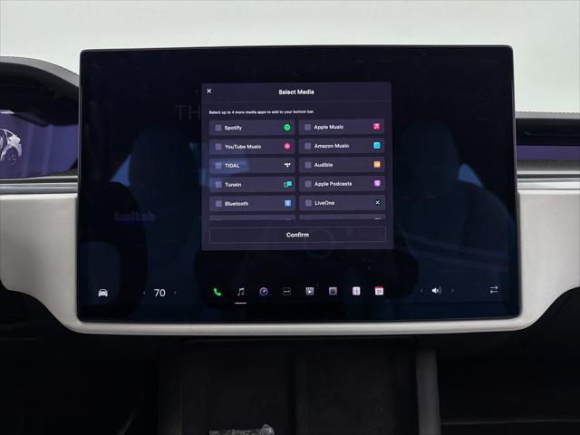 2022 Tesla Model X Plaid Tri Motor All-Wheel Drive