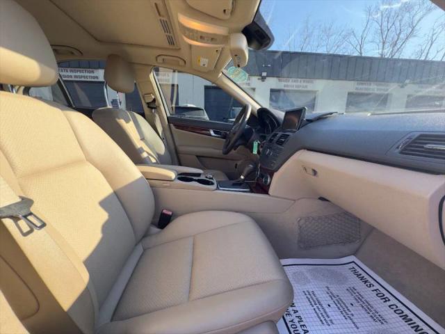 2010 Mercedes-Benz C-CLASS C 300 Luxury 4MATIC