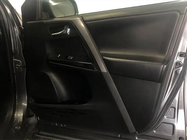 2018 Toyota RAV4 SE