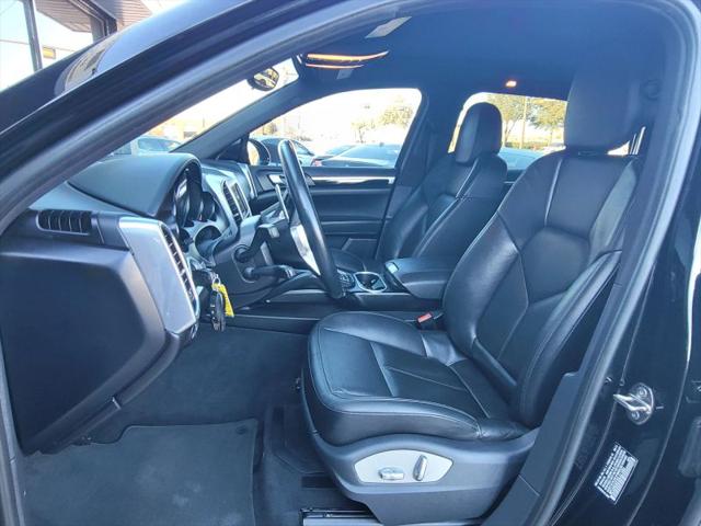 2016 Porsche Cayenne Base