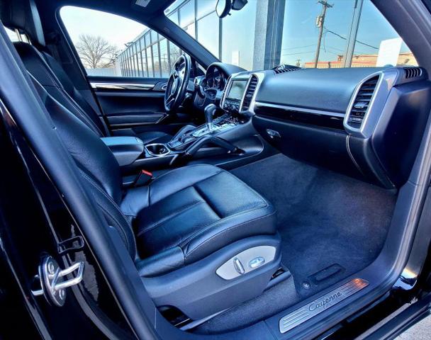 2016 Porsche Cayenne Base