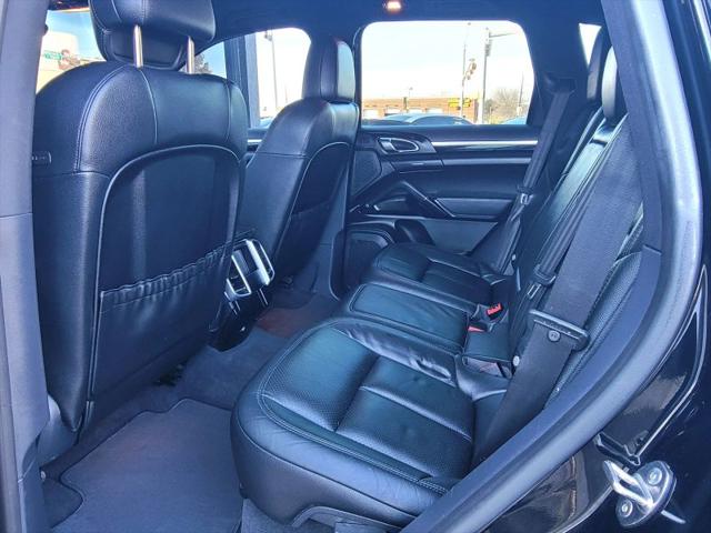 2016 Porsche Cayenne Base