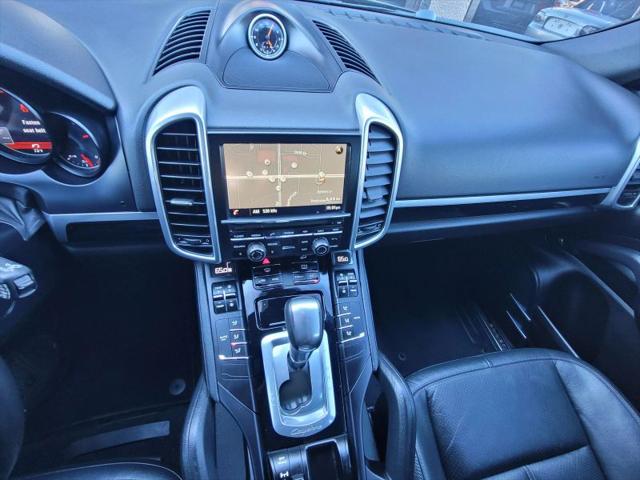2016 Porsche Cayenne Base