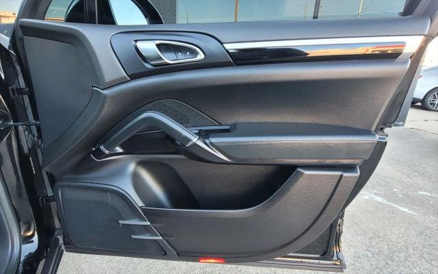 2016 Porsche Cayenne Base