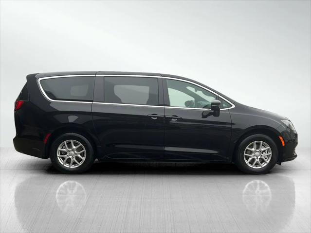 2026 Chrysler Voyager LX