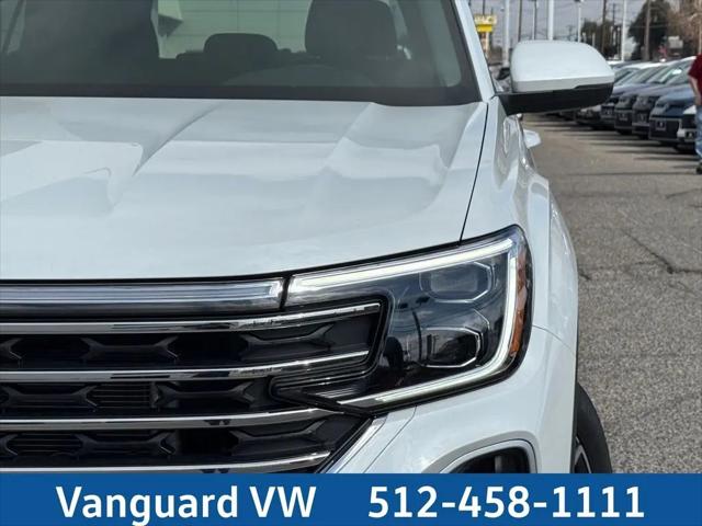 2026 Volkswagen Atlas SE with Technology