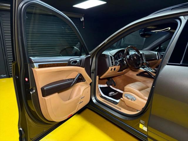 2014 Porsche Cayenne Base