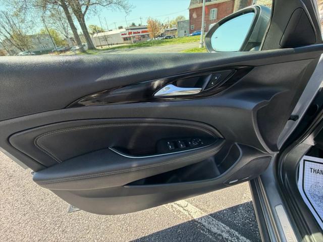 2020 Buick Regal Sportback AWD Essence