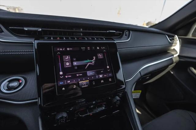 2026 Jeep Grand Cherokee Altitude 4x4